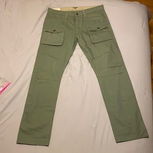 Levis Mens khakis with huge pockets